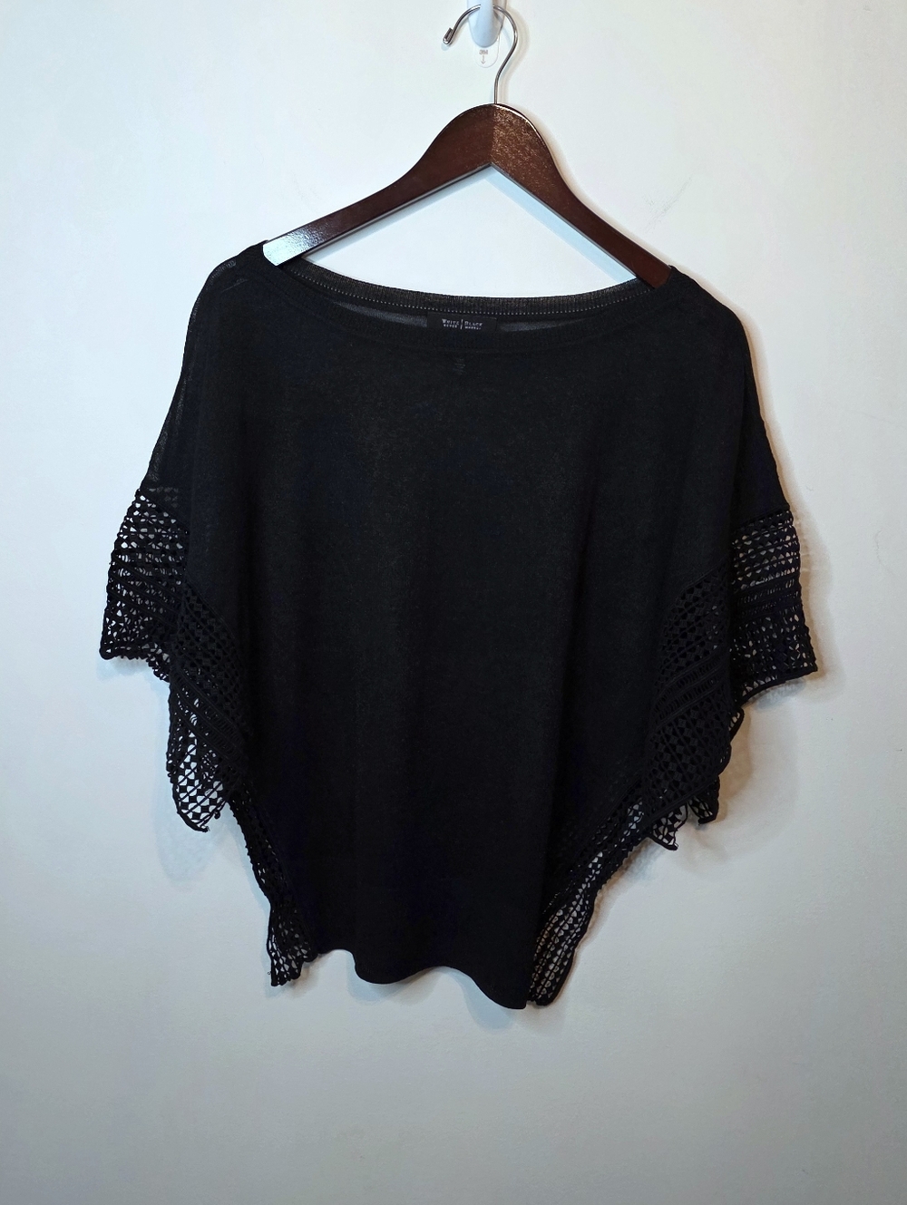 White House Black Market Lace Trim Butterfly Sleeve Poncho Sweater Size Small